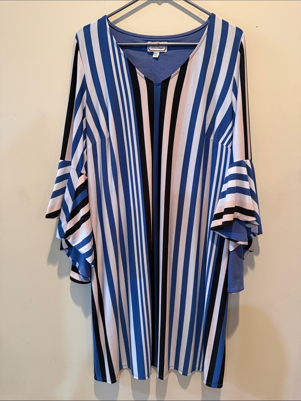 V-Neck Long Sleeve Stripe Dress in Blue, Black & White